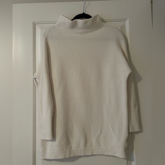 SOLD Free People Sweater - Picture 1 of 2